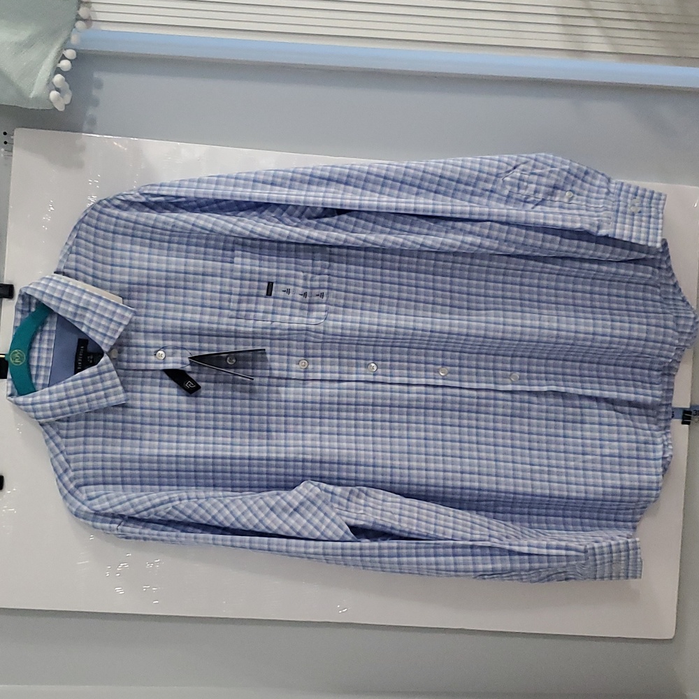 Van Heusen men's regular fit wrinkle free long sleeve dress shirt size Large